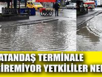 Bafra’da Terminal Girişini Su Bastı