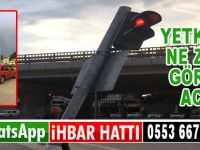 Yan yatan trafik lambası tehlike saçıyor