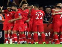 HOROZUN KAFASINI KOPARDIK