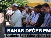 Trafik Kazasında Hayatını Kaybeden Genç Kadın Defnedildi