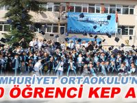 Cumhuriyet Ortaokulu'nda Mezuniyet Coşkusu