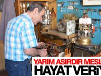 Yarım asırdır mesleğine hayat veriyor