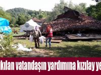 Alaçamda evi yıkılan ailelenin yardımına Kızılay koştu