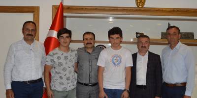 LGS Şampiyonundan Başkan Özdemir'e Ziyaret