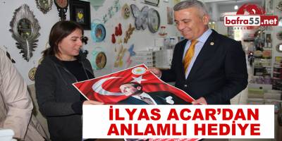 Başkan, İlyas Acar Türk Bayrağı Atatürk Posteri dağıttı