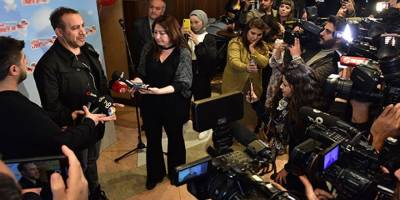 Haluk Levent Her Ay 300 TL Burs Sözü Alarak Bir Bebek Bezi Reklamında Oynadı