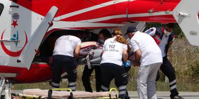 Yaşlı adamın yardımına ambulans helikopter yetişti