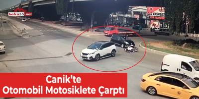 Canik'te Otomobil Motosiklete Çarptı