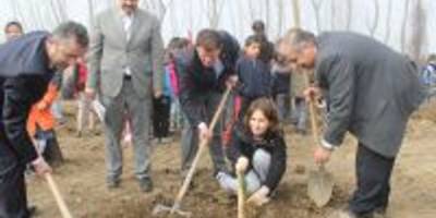 150 ENGELLİ ÖĞRENCİ İÇİN 150 FİDAN DİKİLDİ