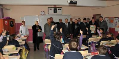 Başkan Şahin cocukların heyecanını paylaştı