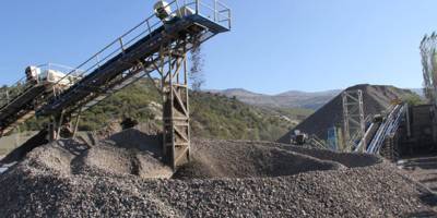 Kum çakıl hırsızlığı devam ediyor