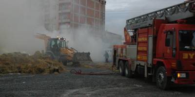 Bafra da Saman Yüklü Kamyon Yandı