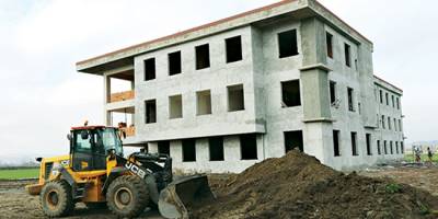 BAFRA’DA TURİZM FAKÜLTESİ İNŞAATI HIZLA YÜKSELİYOR