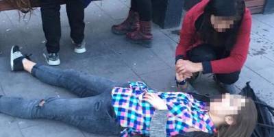 Fenalaşan Genç bayıldı