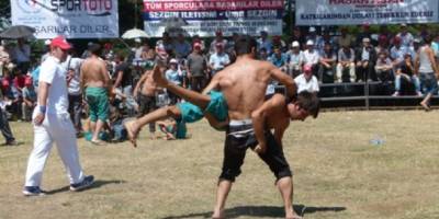 Bafra Alaçam'lılar Derneğinden Keşkek ve Yayla Güreşler Yapıldı