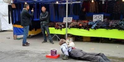 DİLENCİLERİN ŞAŞIRTAN YÖNTEMİ