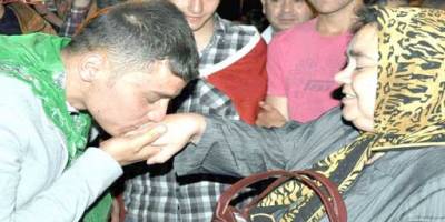 KINALI KUZULAR KIŞLA YOLUNDA