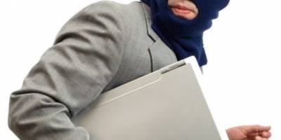 SAMSUN'DA HIRSIZ, CAMİDEN BİLGİSAYAR ÇALDI