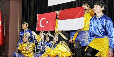 Endonezyalı Öğrenciler Alaçam Din Görevlileri Derneğini Ziyaret Etti