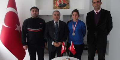 GÜREŞTE TÜRKİYE 2.cisinden KAYMAKAM HALİS ARSLAN’a ZİYARET