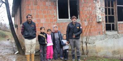 BAFRADA EVİ YANAN AİLEYE YARDIM ELİ