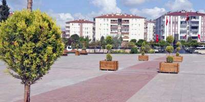 BAFRA YENİ KENT MEYDANI ÖNÜNDE DOLMUŞ KAZASI