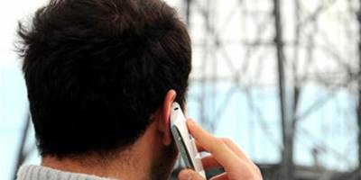 5000 LİRALIK TELEFON ÇALDI