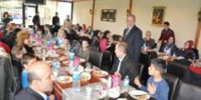 OTİSTİK ÇOCUKLAR, BELEDİYENİN KONUĞU OLDU