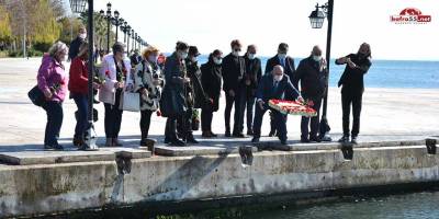 Sinop’ta mübadiller denize çelenk bıraktı