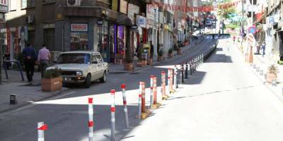 Büyükpazar Yoluna Yapılan Dubaları Esnaf Söktü