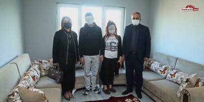 Genç çiftin yüzünü güldüren yardım