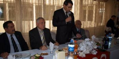 Av.Hüseyin Acar delegelerle bir araya geldi