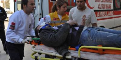 Bafra'da Minibüs ile motosiklet çarpıştı