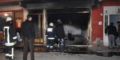 BAFRA'DA YANGIN, KARDEŞLERİ BİRBİRİNE DÜŞÜRDÜ