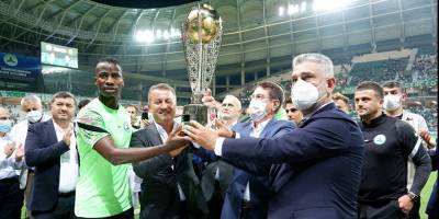 Giresunspor’da kupasını aldı