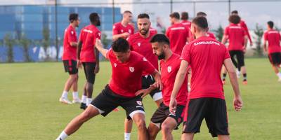 Samsunspor'da 22 futbolcu geldi, 21 oyuncu gitti