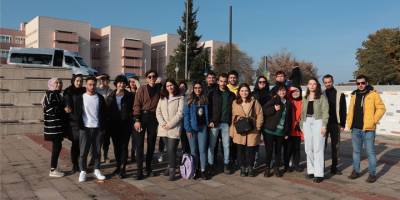 Üniversiteliler sonbaharı fotoğrafladı