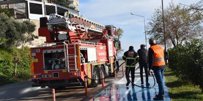 Sinop'ta kaldırımlar yıkandı