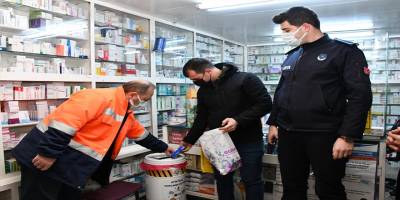 Eczanelere 'atık ilaç toplama kutuları' dağıtıldı