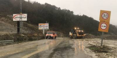 Türkeli-Çatalzeytin karayolunda heyelan