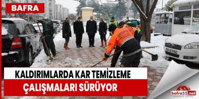 Bafra'da kaldırımlarda kar temizleme çalışmaları