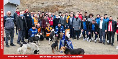 Futbolculardan  sokak hayvanlarına yem