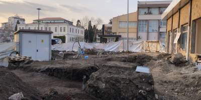 Sinop Meydan Projesi kazısında tarihi mezar çıktı
