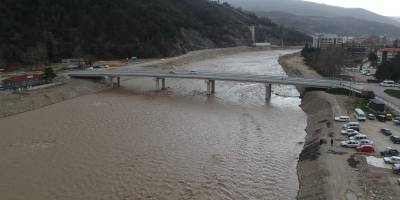 Ayancık’ta İkisu Köprüsü tamamlanmak üzere