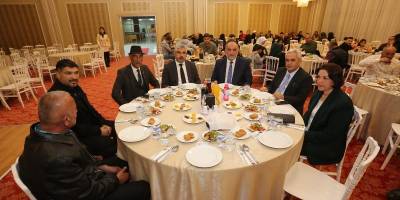 Dünya Romanlar Günü'nde "birlik" mesajı