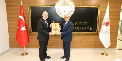 Rektör Ünal'dan Bakan Kirişci'ye kenevir ve manda brifingi