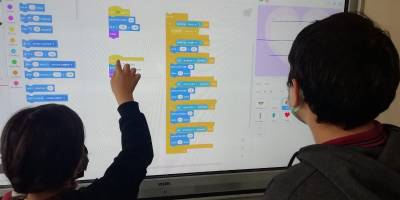 Öğrenciler bu proje ile kodlama dünyasına adım atıyor