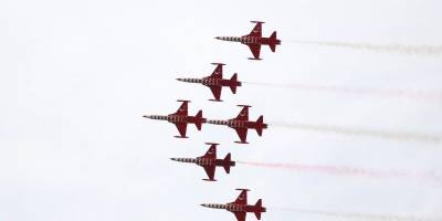 Solo Türk ve Türk Yıldızları gösterileri nefes kesti