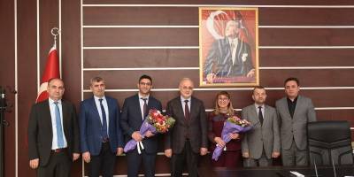 Rektör Ünal: "Yabancı Diller Yüksekokulu motor görevi üstlenmeli"