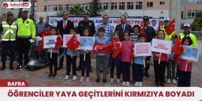 Öğrenciler Yaya Geçitlerini Hayata Saygı Duruşu Sloganıyla Kırmızıya Boyadı